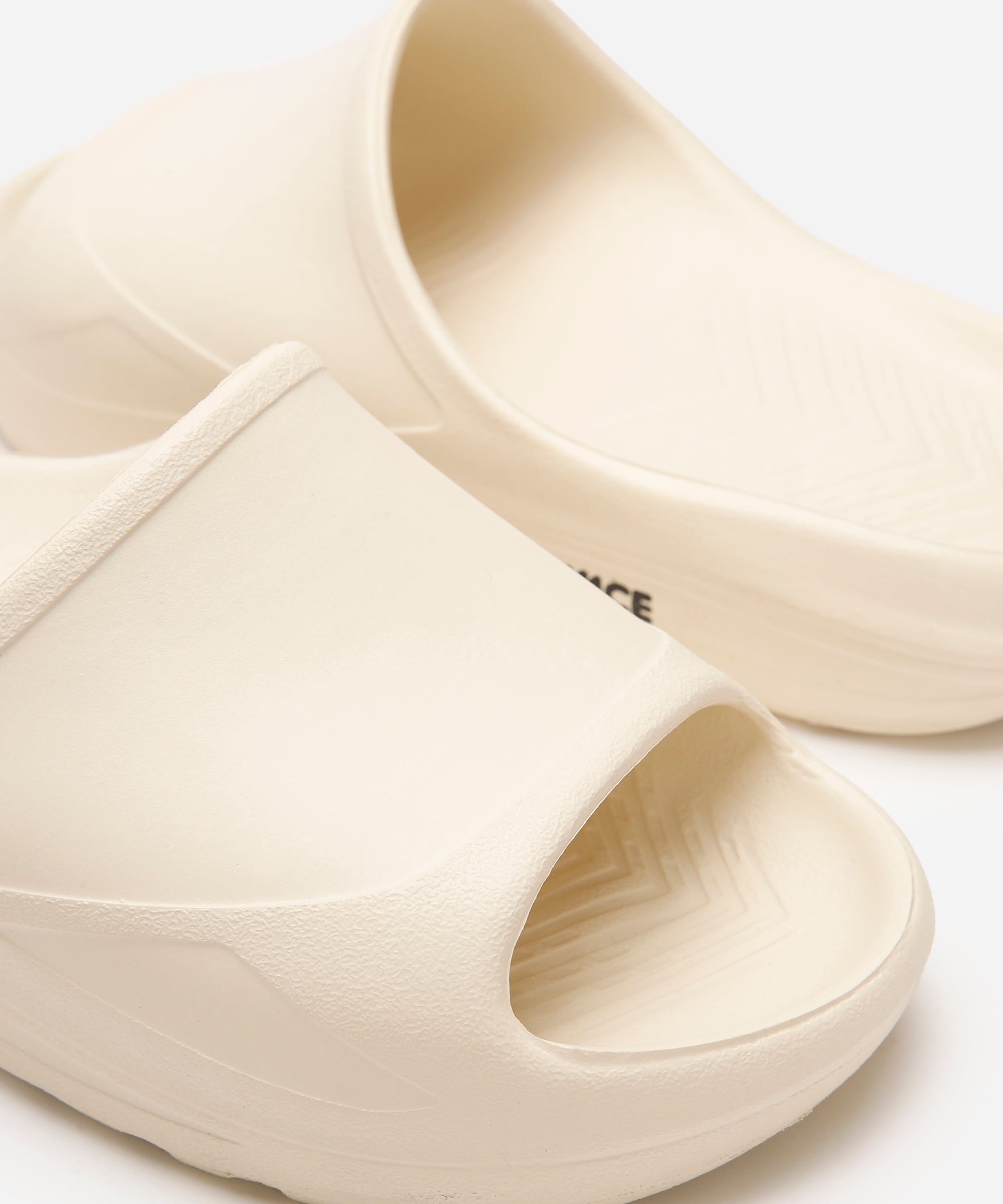 chinelo slide masculino off white