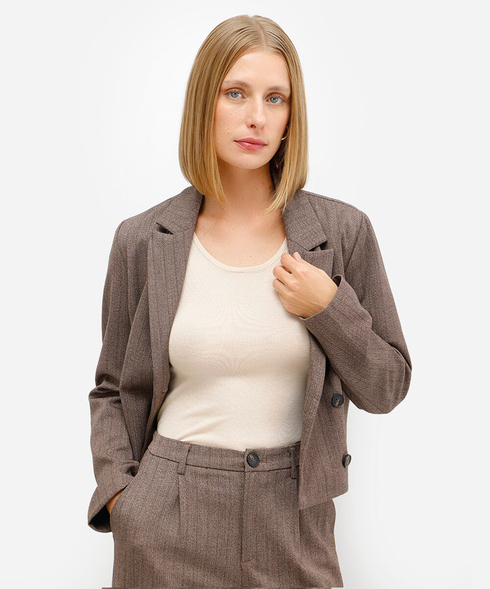 blusa baby look feminina de tricot com botões bege