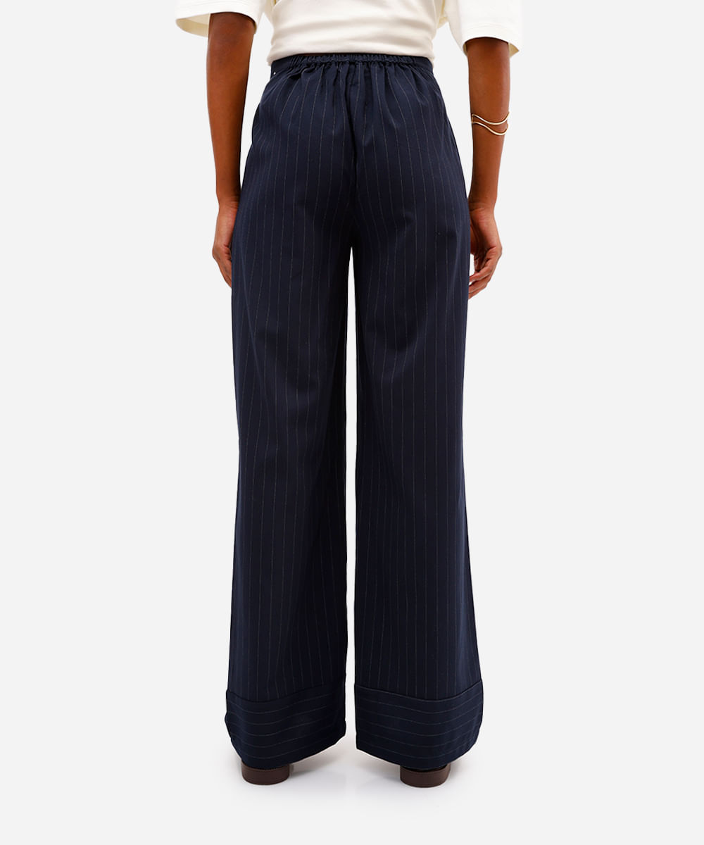 calça de alfaiataria feminina risca de giz azul