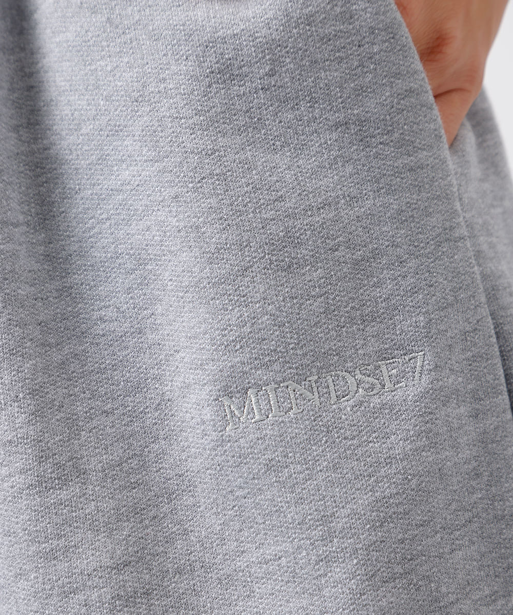 calça jogger feminina de moletom felpado com bordado mindset cinza