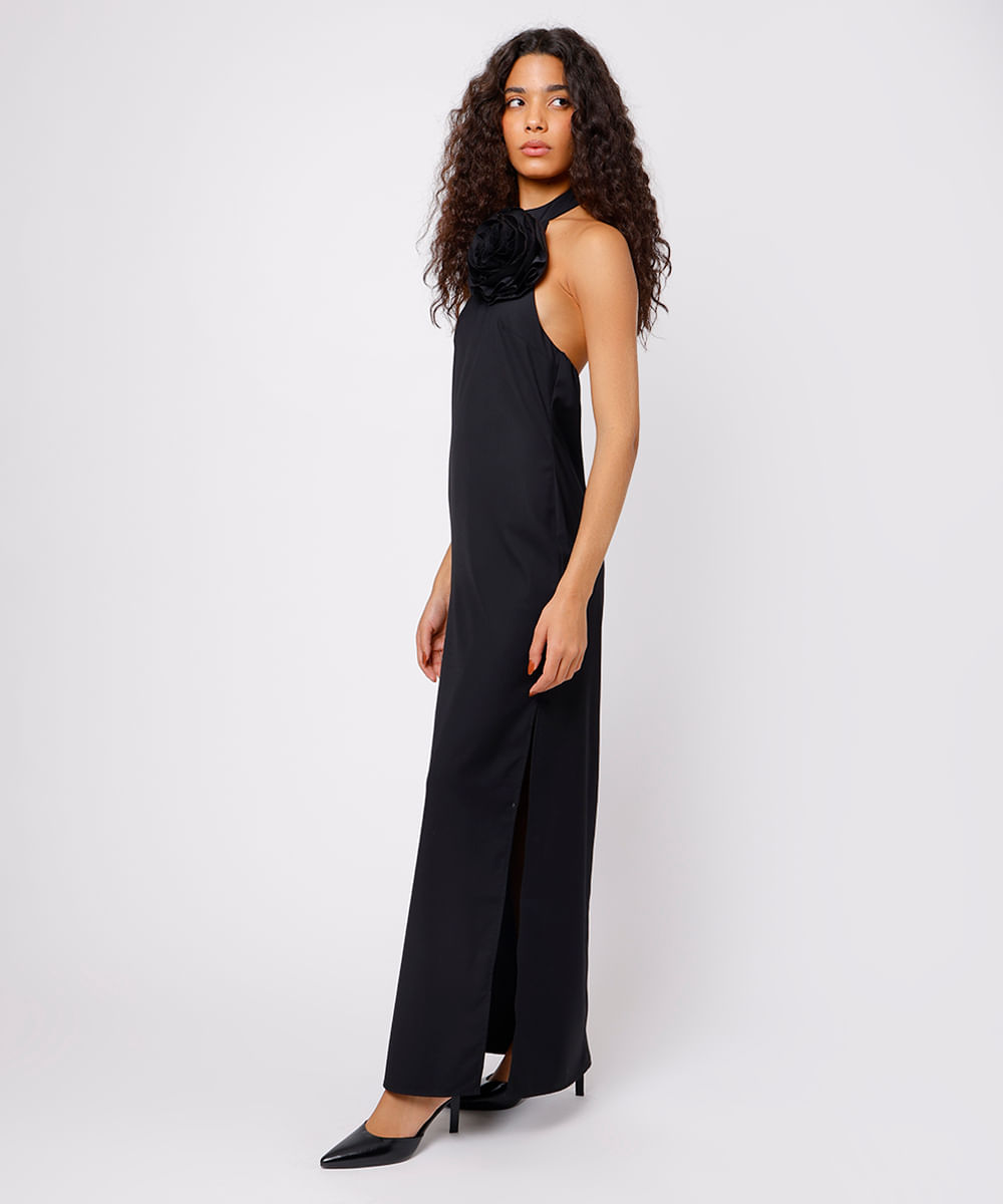 vestido halterneck feminino com flor e fenda mindset preto