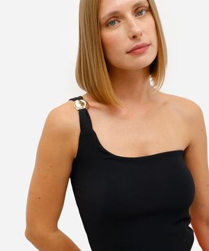 blusa ombro único feminina canelada preta
