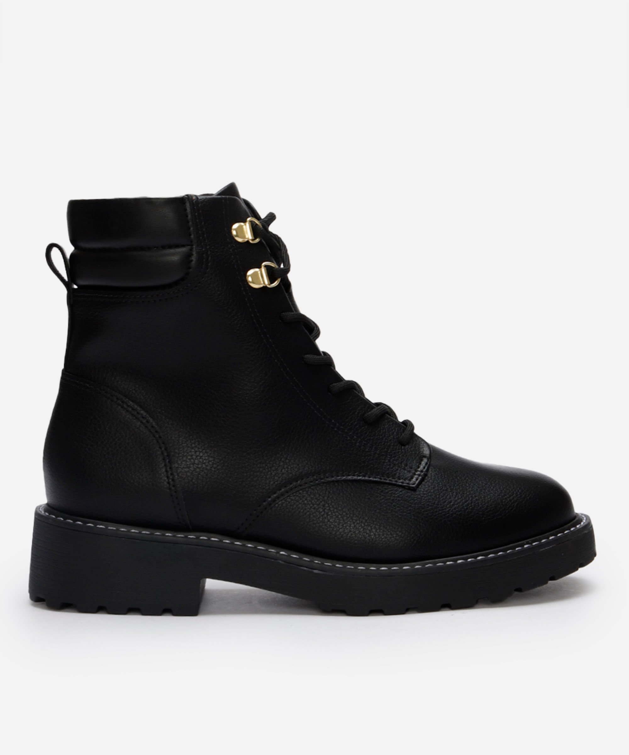 bota coturno feminina cano curto tratorada vizzano preta