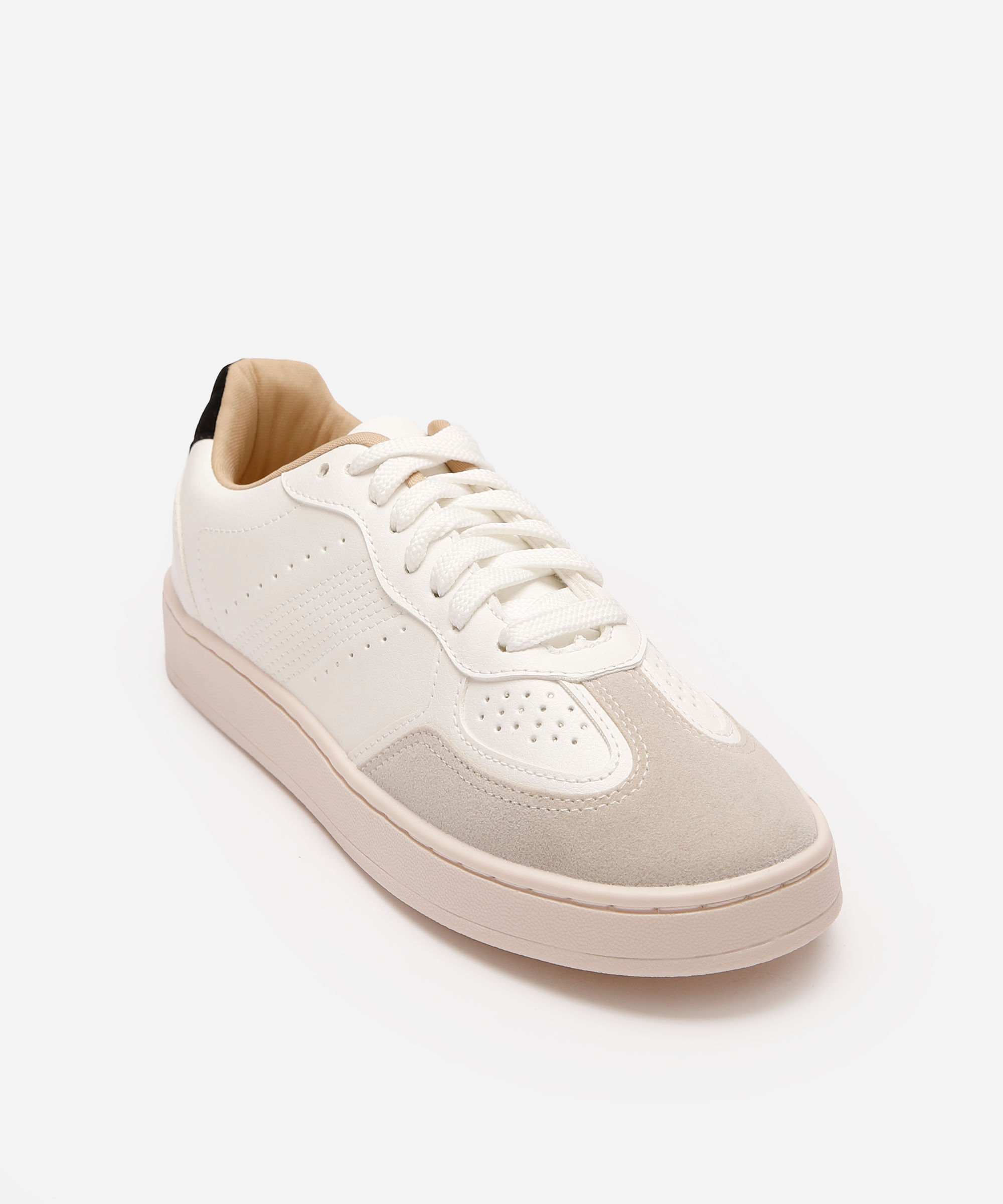 tênis casual feminino com recortes branco