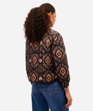 jaqueta puffer feminina estampada preta