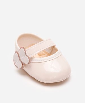 sapatilha envernizada corações off white