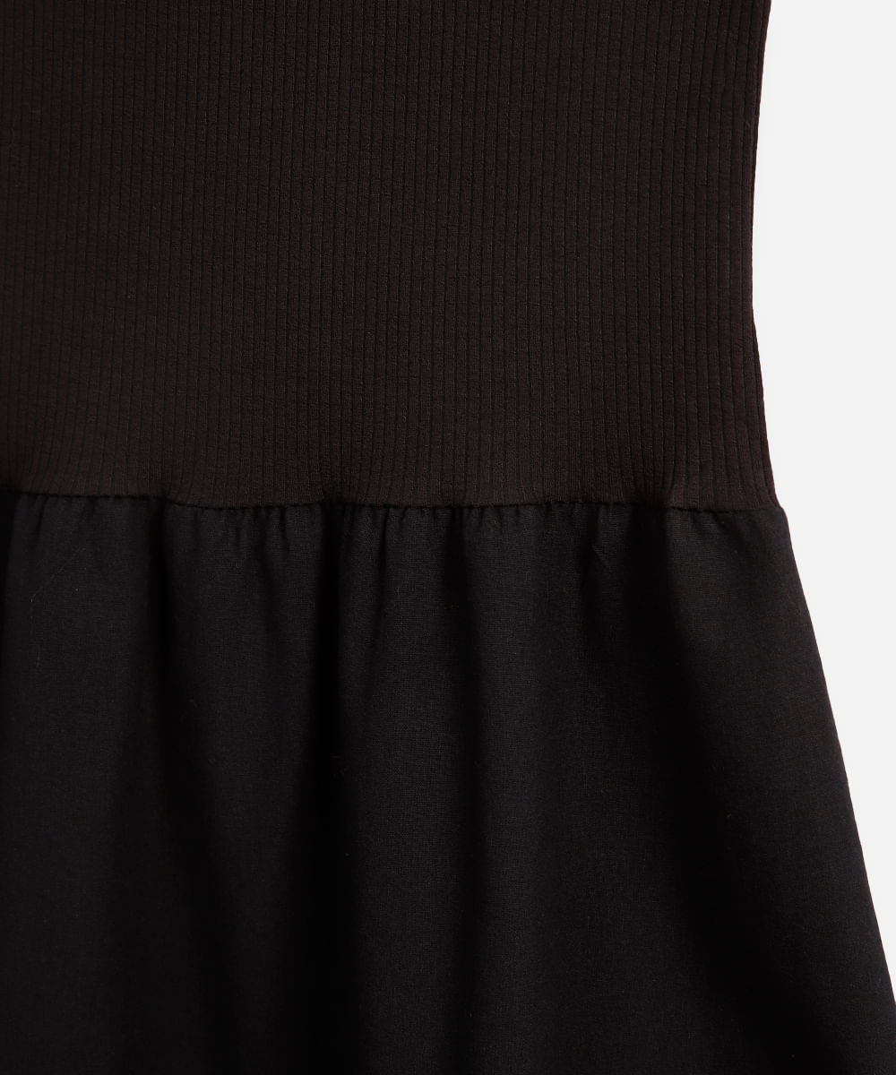 vestido juvenil de algodão com recortes preto