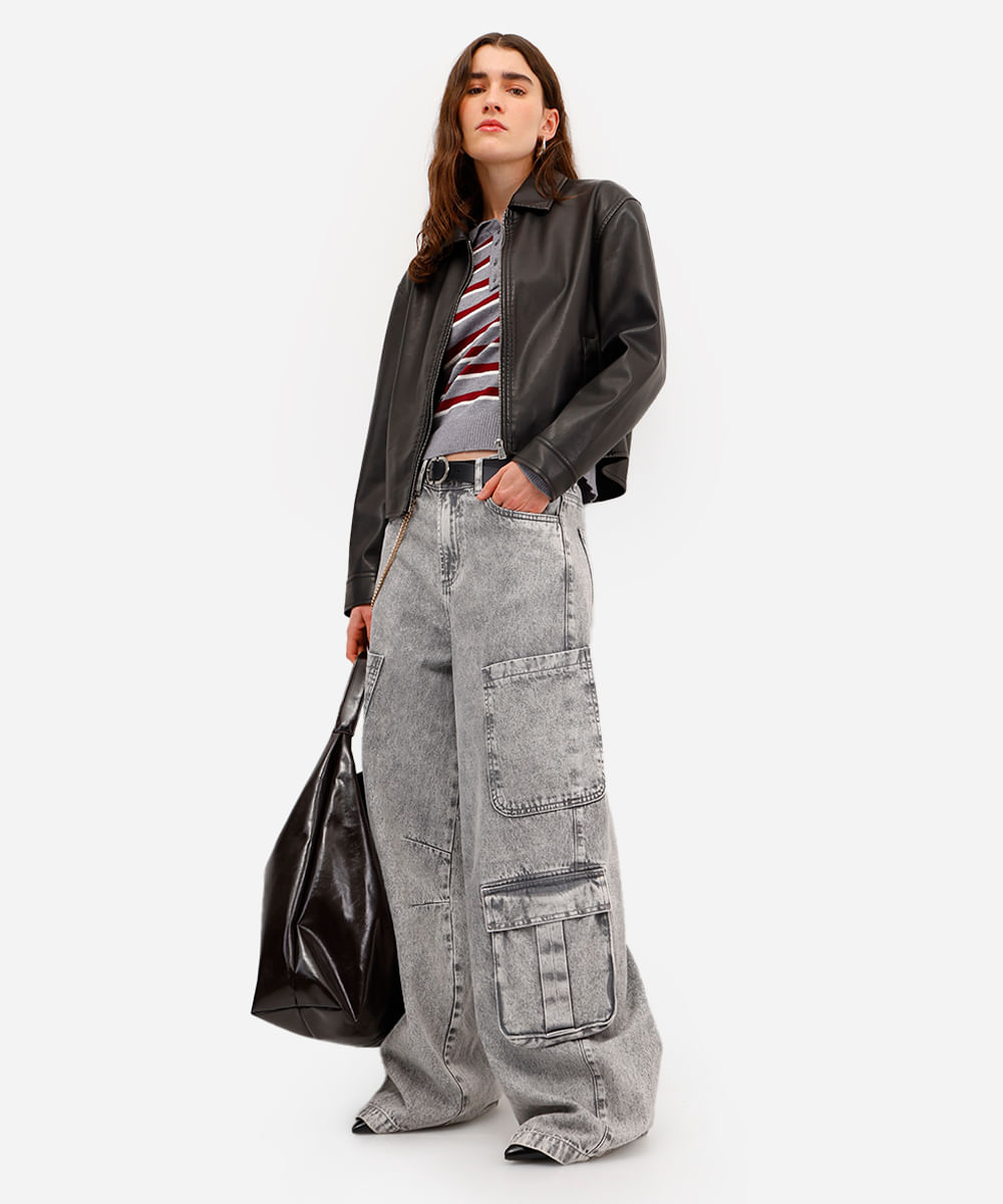 calça skater feminina jeans com bolsos cargo cinza