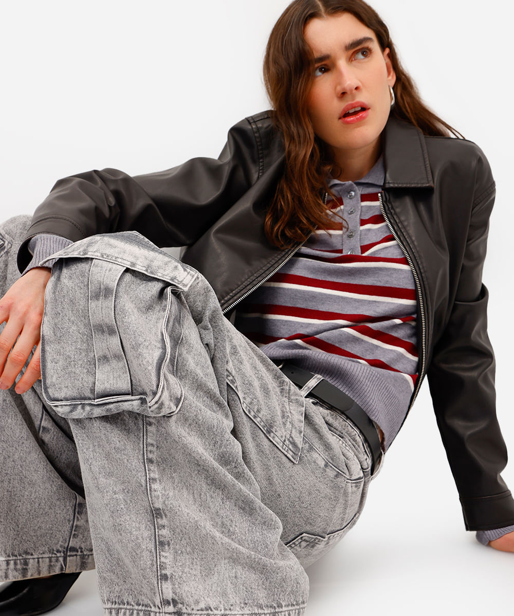 calça skater feminina jeans com bolsos cargo cinza