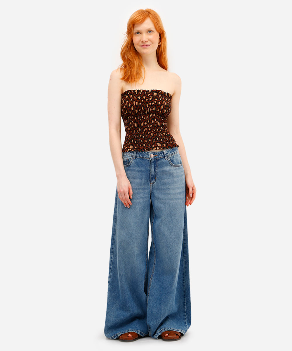 blusa feminina sem alça de viscose franzida animal print marrom
