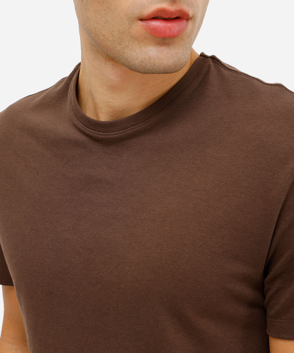 camiseta slim masculina manga curta marrom