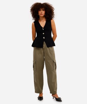 calça balloon feminina de sarja com bolsos cargo verde