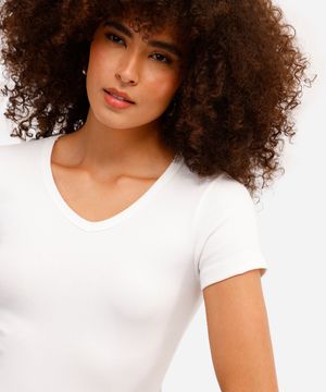 blusa baby look feminina básica decote v off white