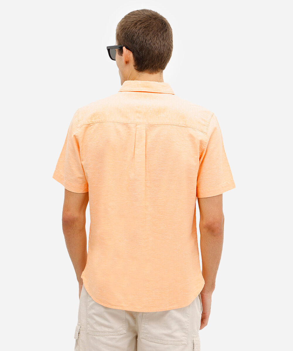 camisa comfort masculina com linho manga curta laranja