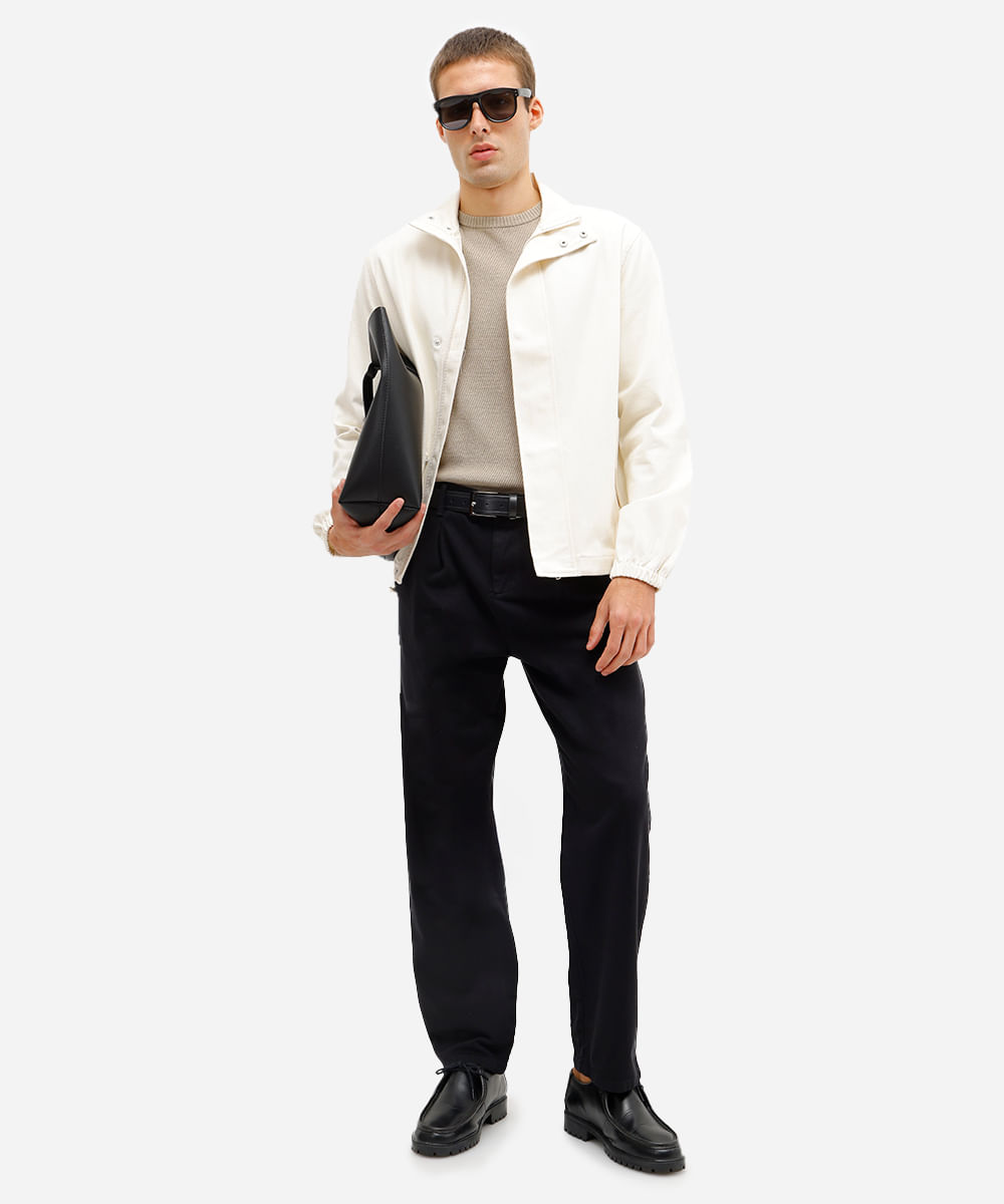 calça chino reta cropped de sarja masculina preta