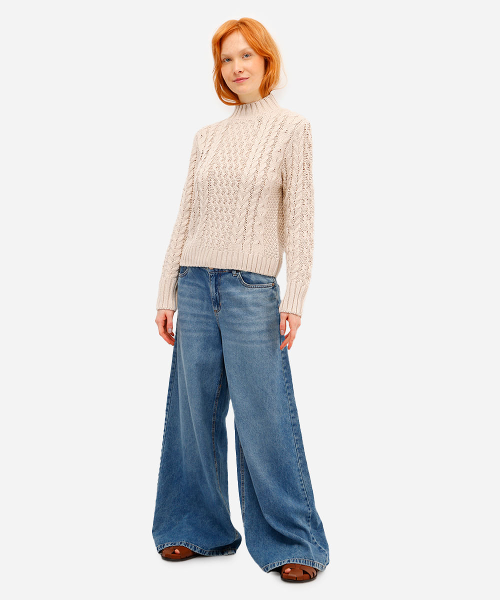 suéter feminino de tricot gola alta texturizado bege