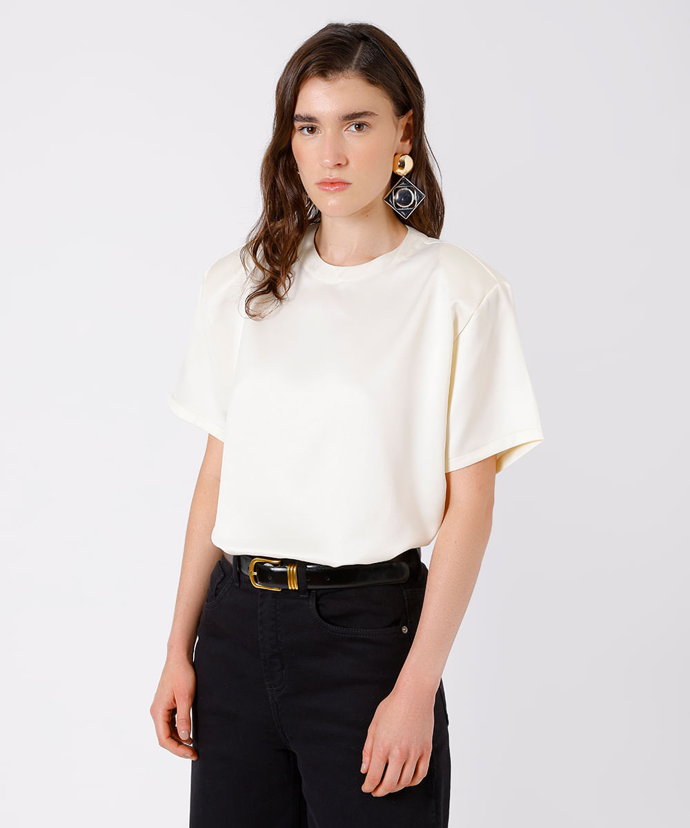 blusa feminina acetinada com ombreira mindset off white