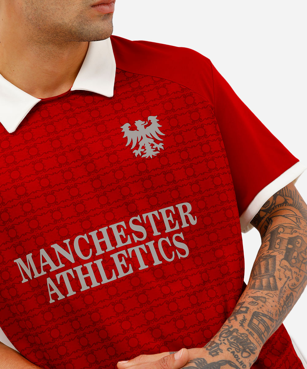 camiseta retrô unissex com gola manga curta manchester vermelha