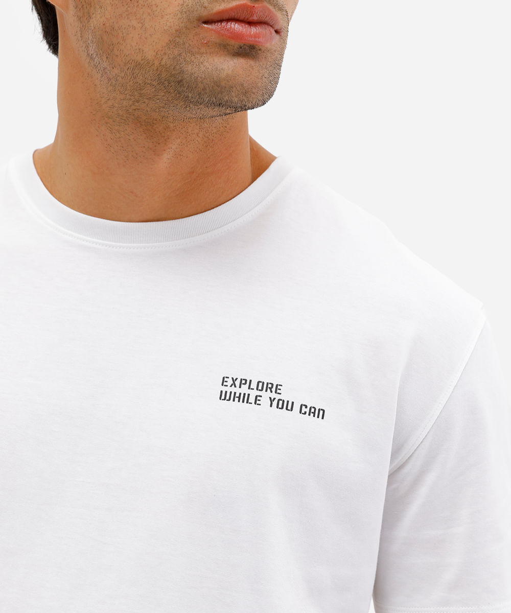 camiseta masculina de algodão peruano estampada branca