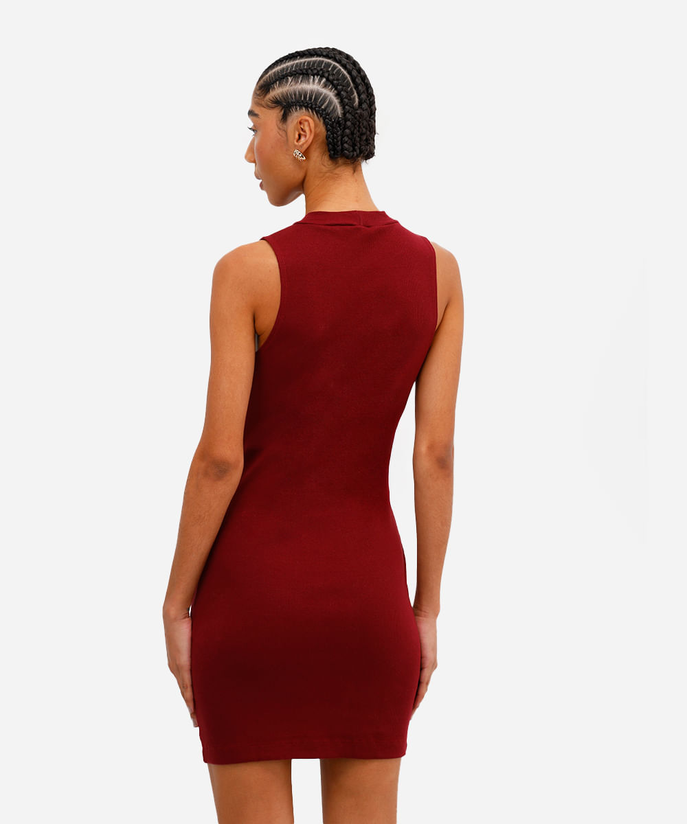 vestido curto feminino de algodão canelado vinho