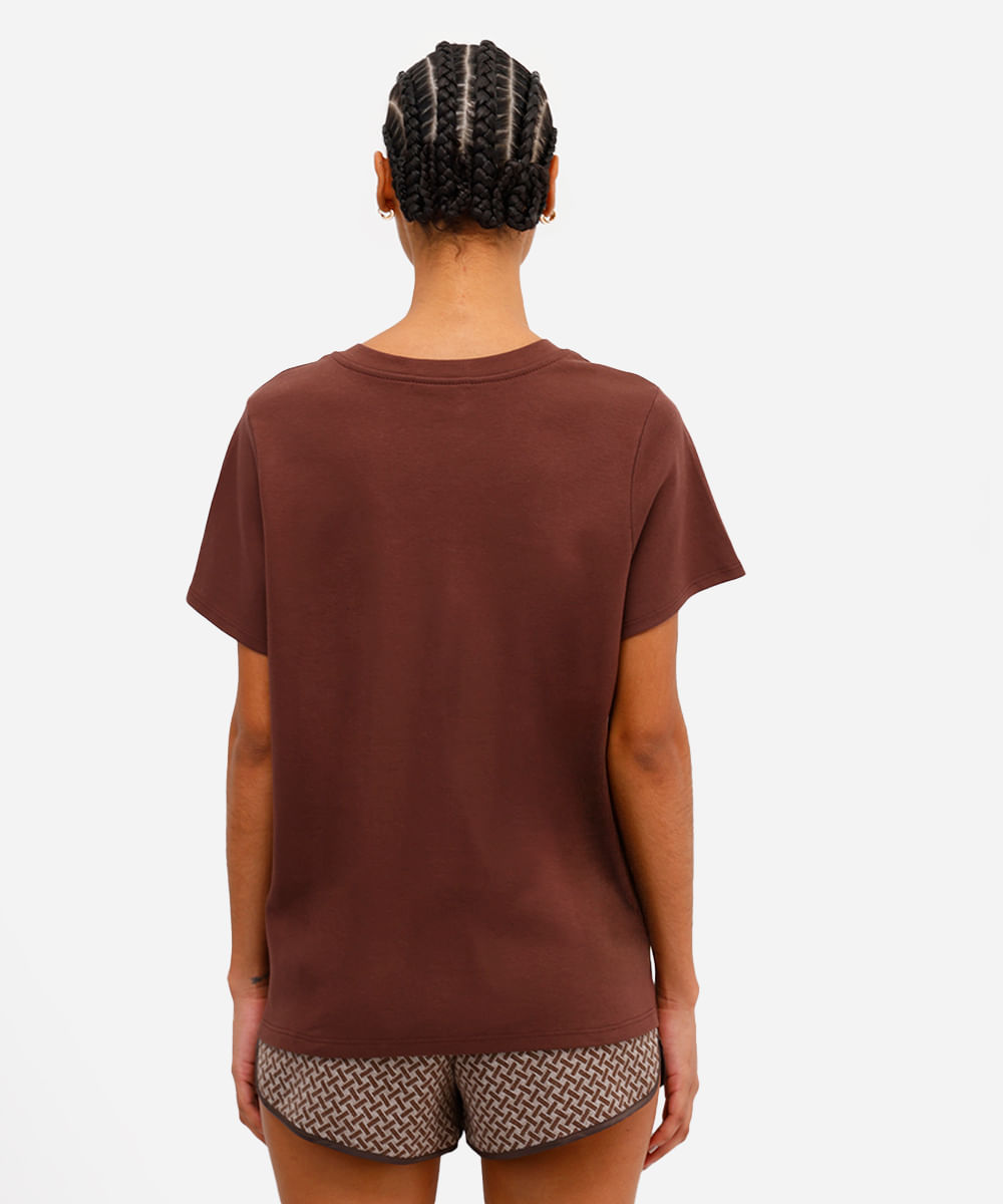 camiseta básica feminina de algodão decote v marrom
