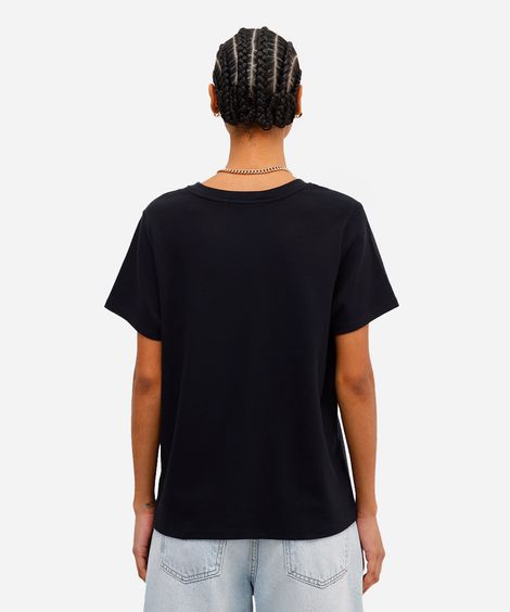 camiseta básica feminina de algodão decote v preta