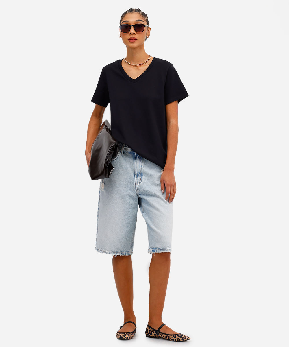 camiseta básica feminina de algodão decote v preta