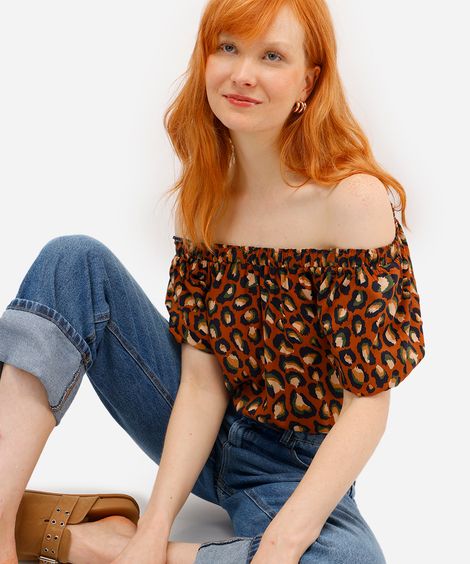 blusa ombro a ombro feminina de viscose animal print marrom