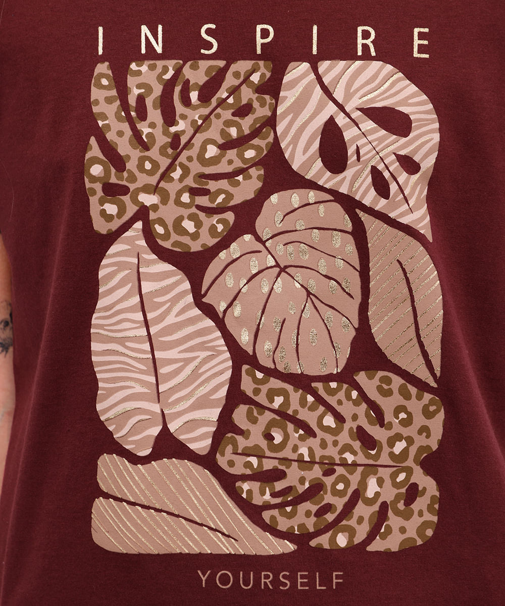 camiseta feminina de algodão folhagens metalizada vinho