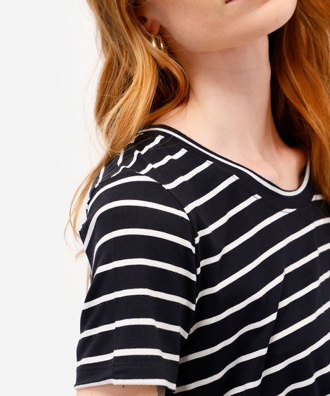 camiseta de viscose manga curta listrada preta