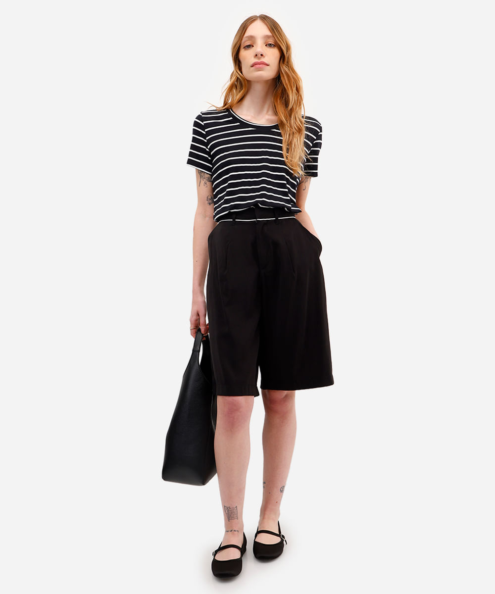 camiseta de viscose manga curta listrada preta