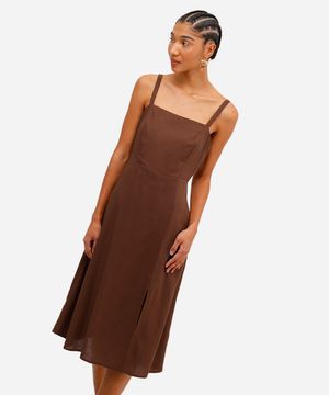 vestido midi feminino com linho decote quadrado marrom