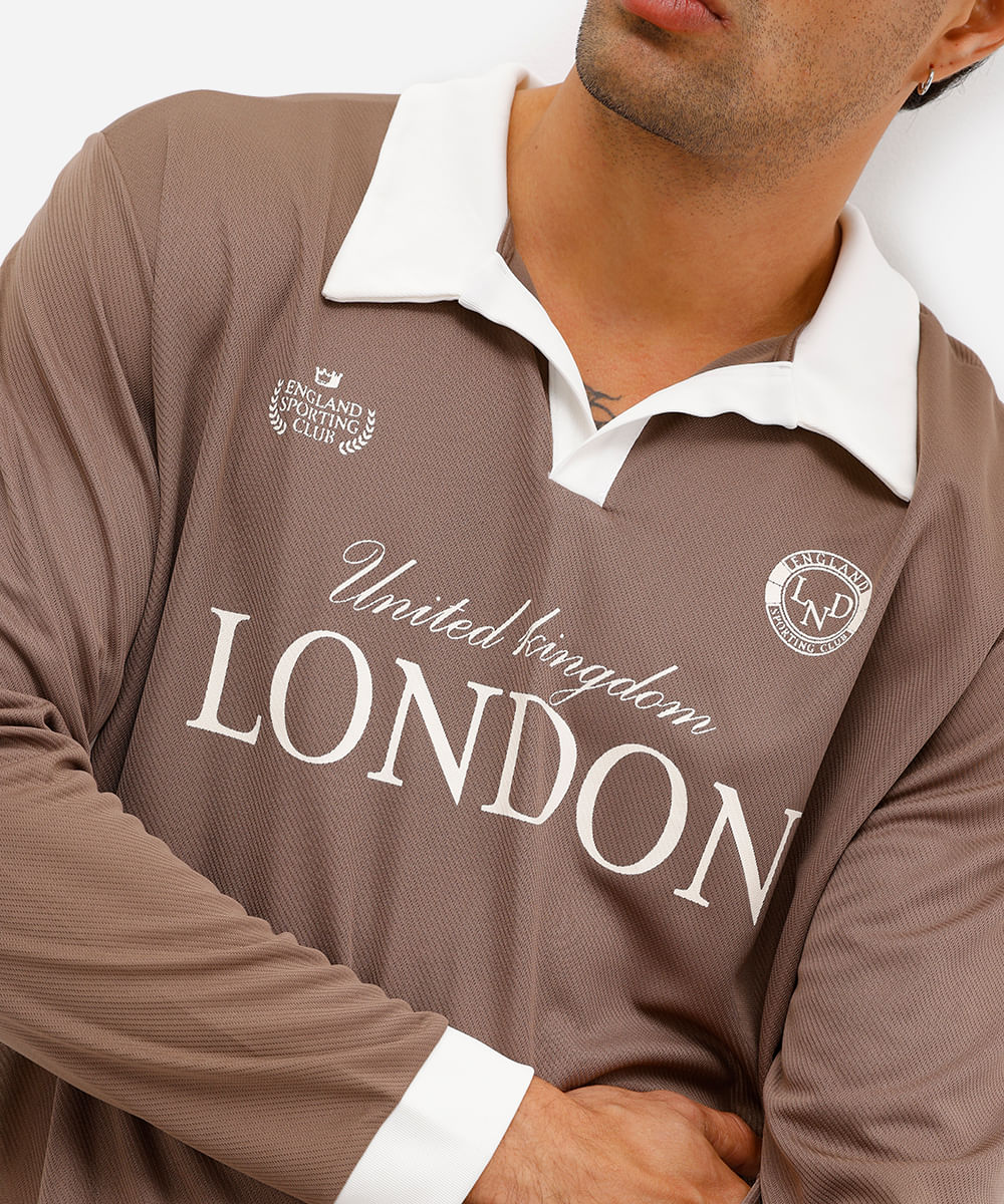 camiseta retrô unissex com gola manga longa london bege