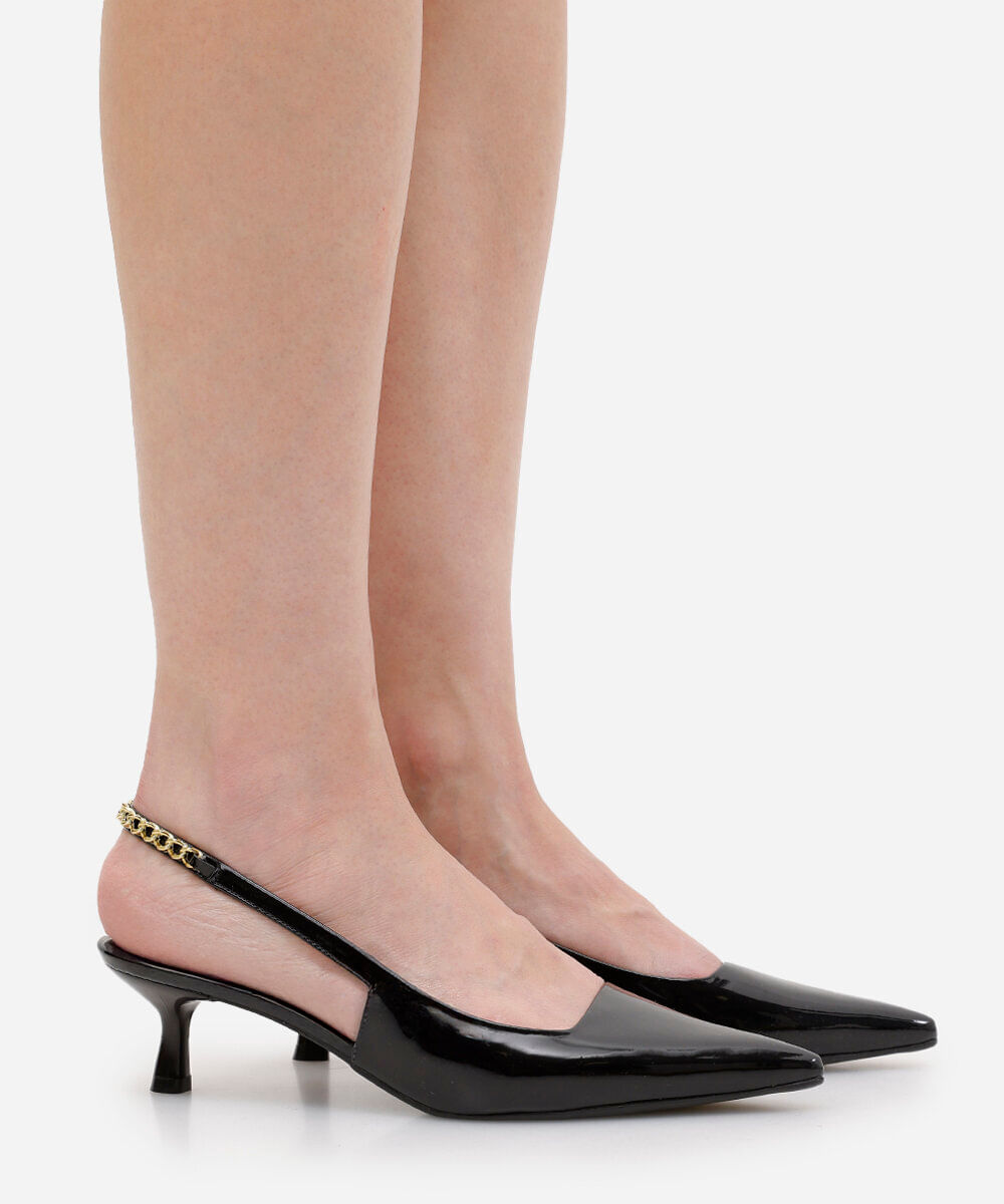 scarpin bico fino corrente salto baixo oneself preto