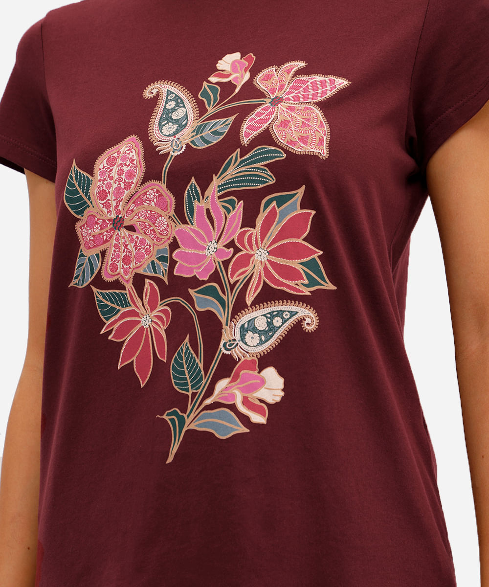 camiseta feminina de algodão floral vinho