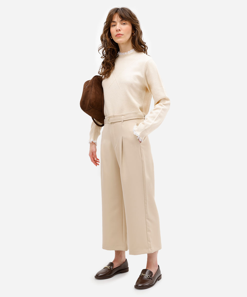 calça feminina de alfaiataria cropped com cinto bege