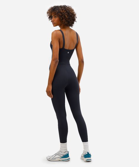 macacão feminino esportivo decote quadrado preto