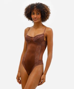 body feminino com renda marrom