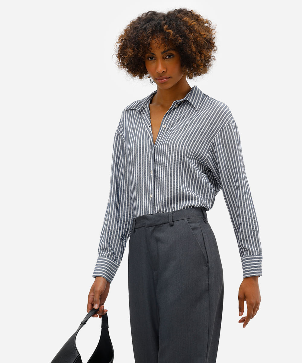 camisa feminina com linho manga longa listrada azul