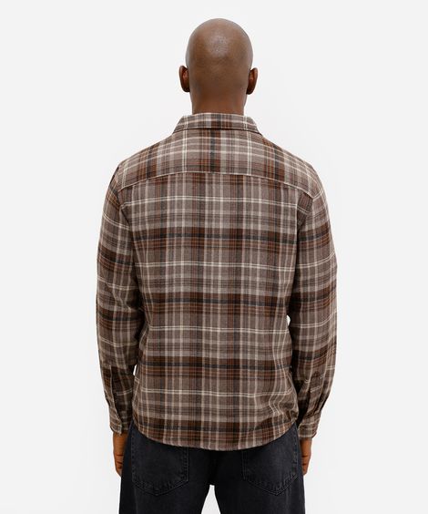 camisa masculina manga longa com bolsos xadrez marrom