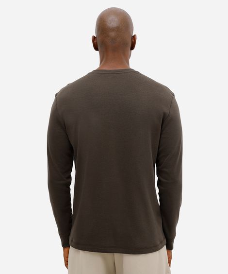 camiseta masculina manga longa bordada marrom