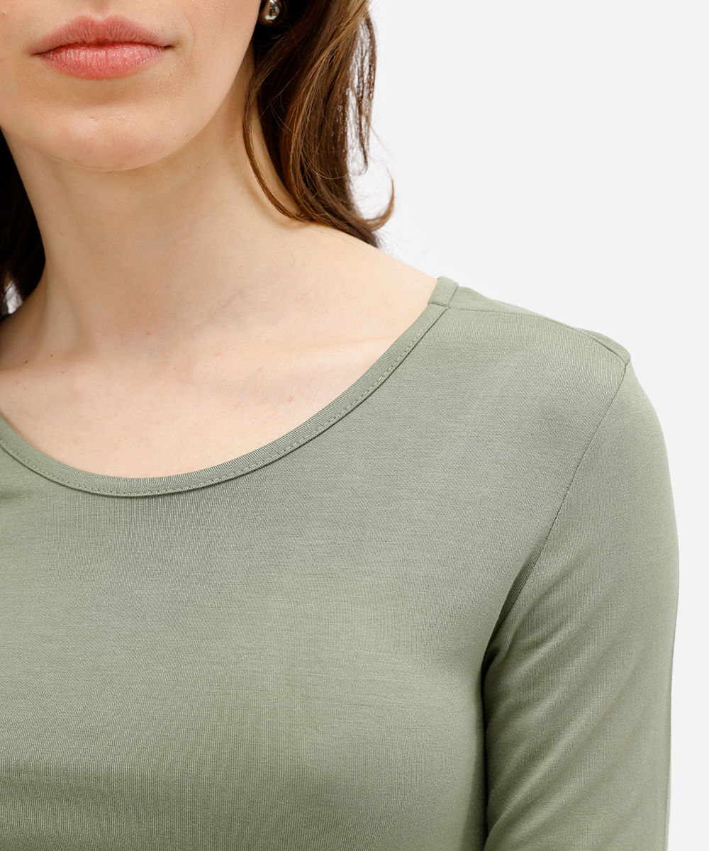 blusa feminina básica manga longa decote redondo verde