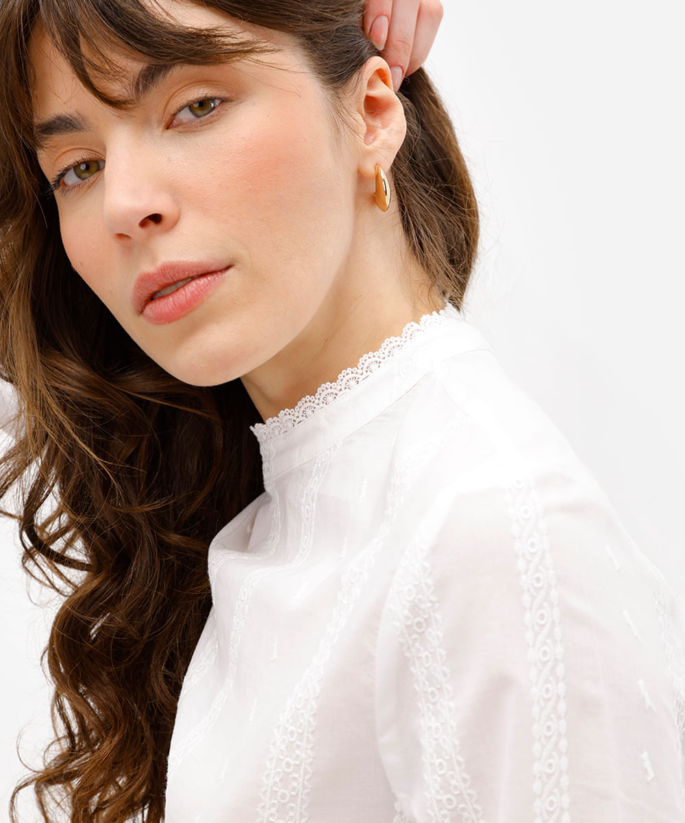 blusa feminina de algodão bordada com renda off white