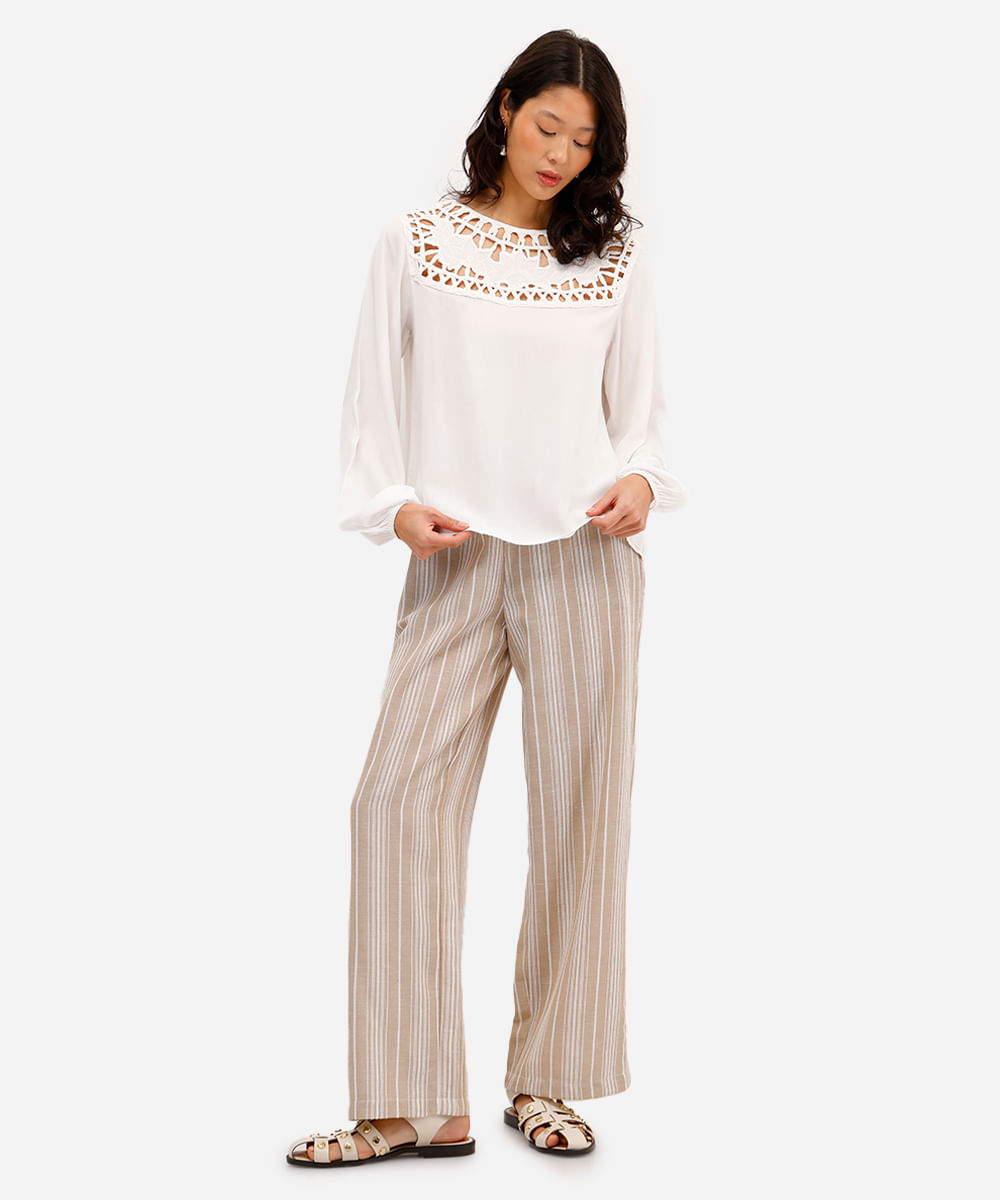 bata feminina de viscose com bordado floral off white