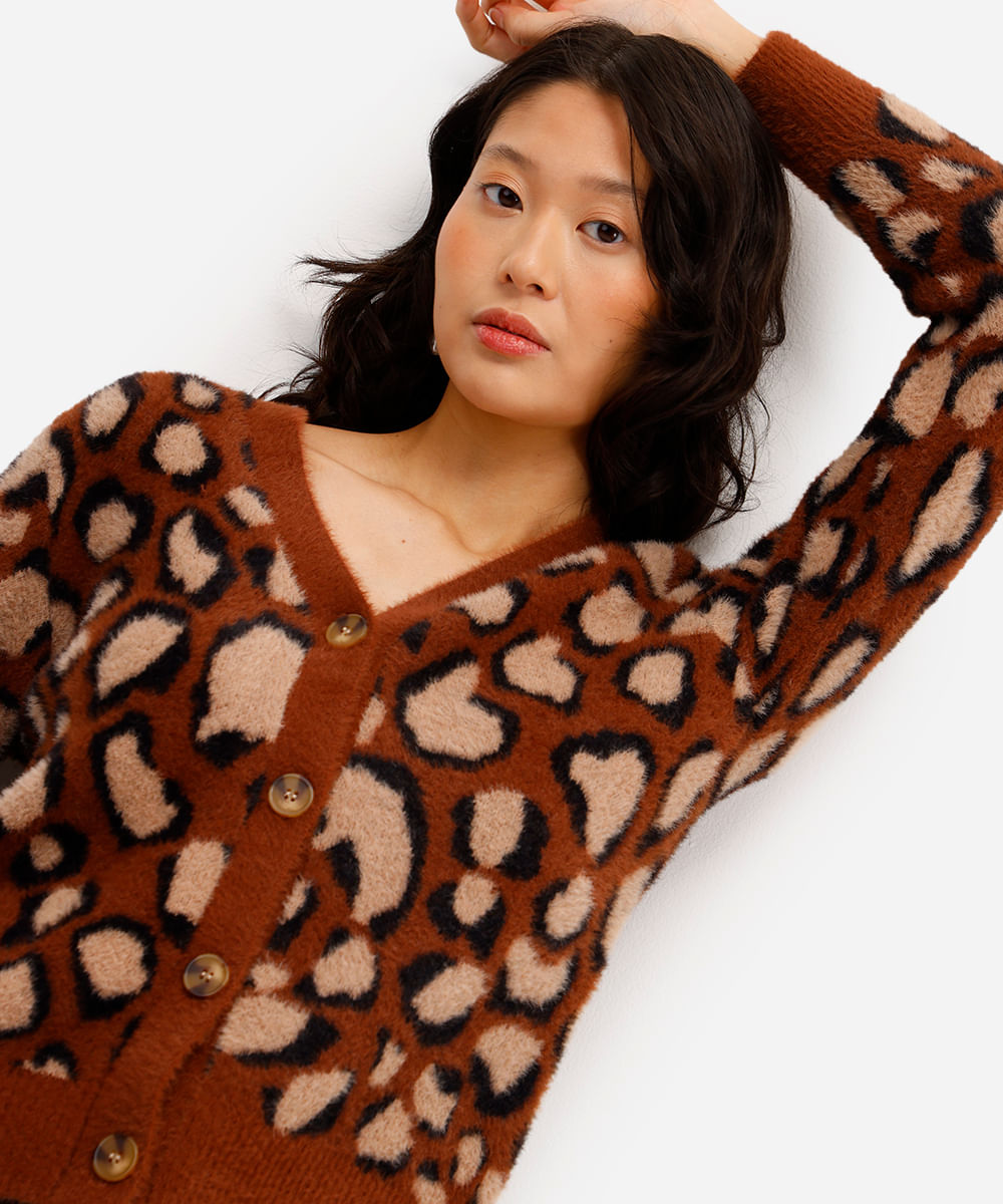 cardigan feminino de tricot animal print texturizado marrom
