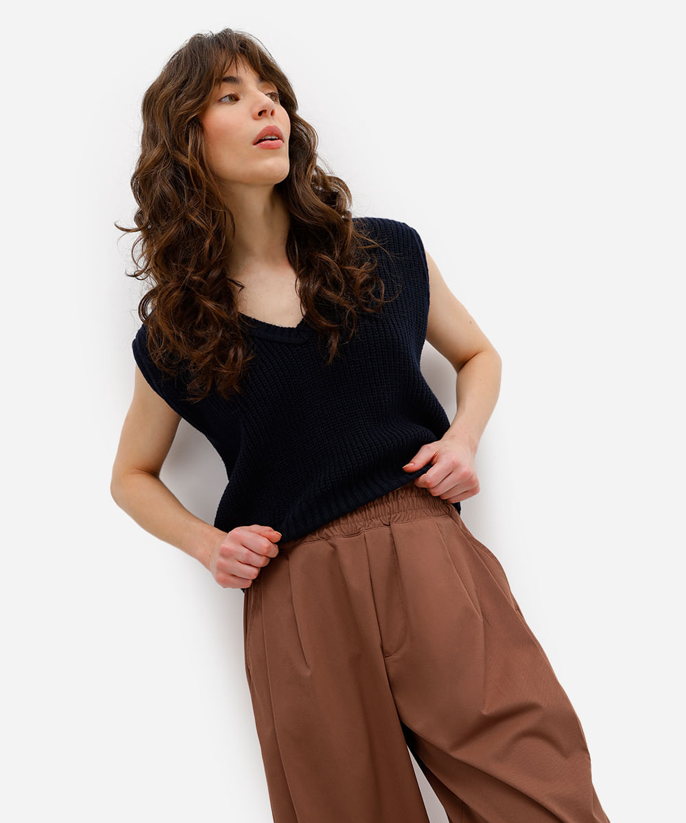 calça barrel feminina com pregas cós elástico marrom