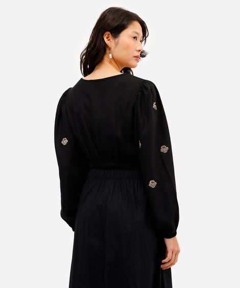 cropped feminino com linho bordado preto