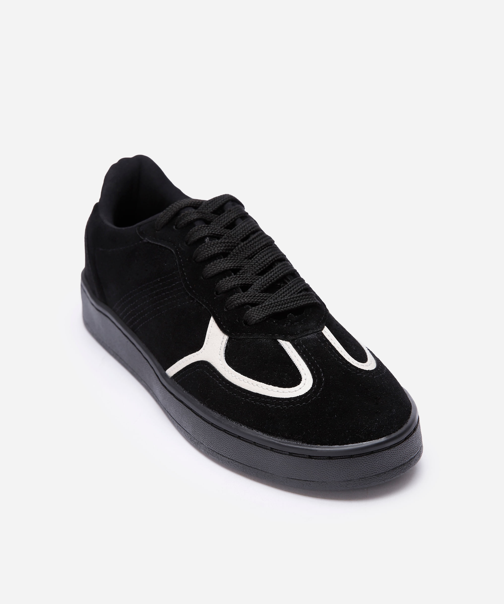 tênis casual feminino com recortes preto