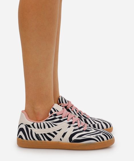 tênis bossa com recortes animal print colorido