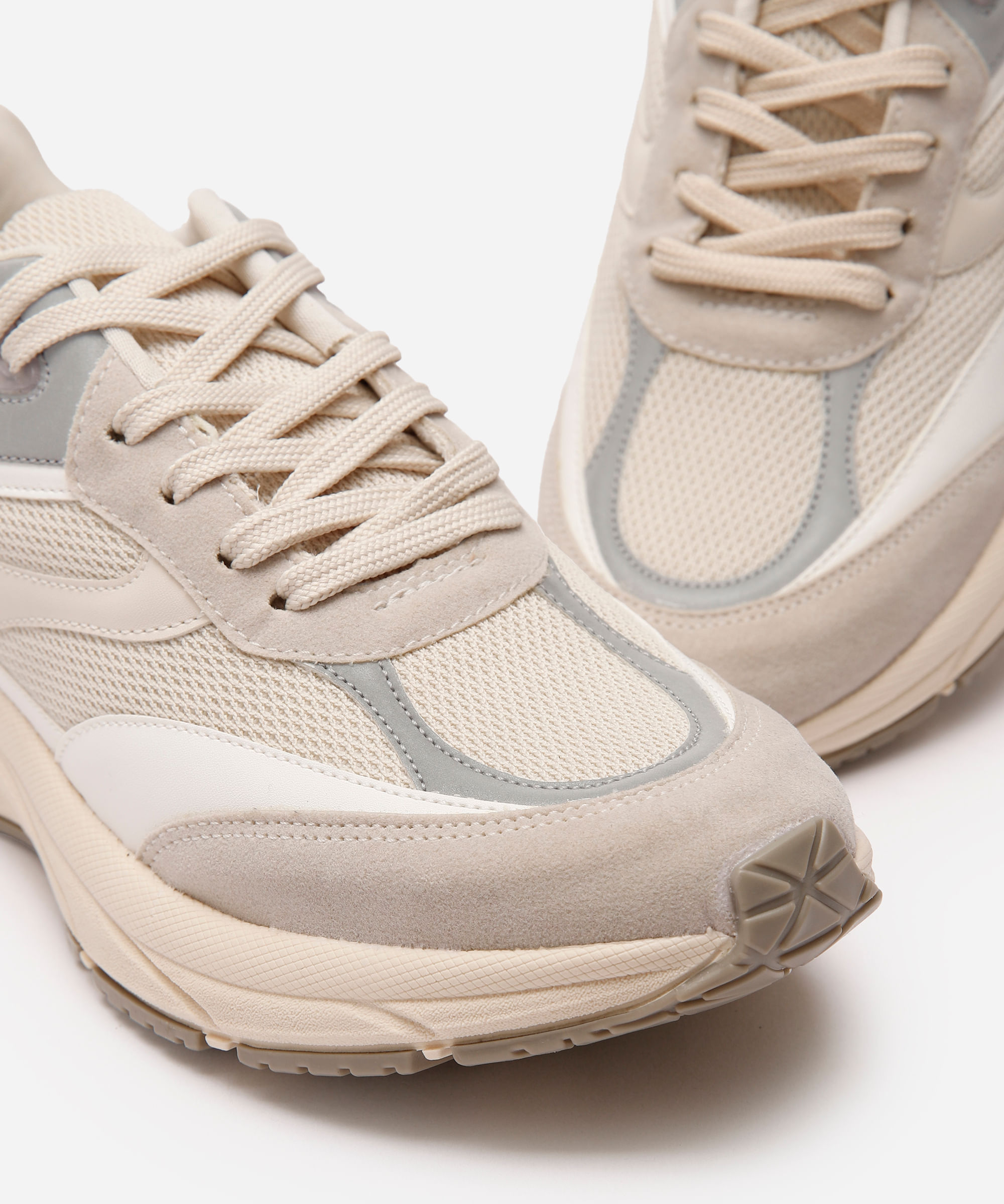 tênis chunky feminino  com detalhes refletivos - bege
